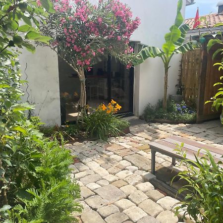 Maison Independante Avec Jardin, Tres Calme, Centre Ville La Rochelle Ла-Рошель Экстерьер фото
